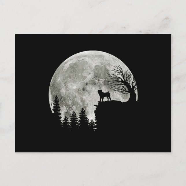 Mops Stehend auf Mondschein Halloween Postkarte (Vorderseite)