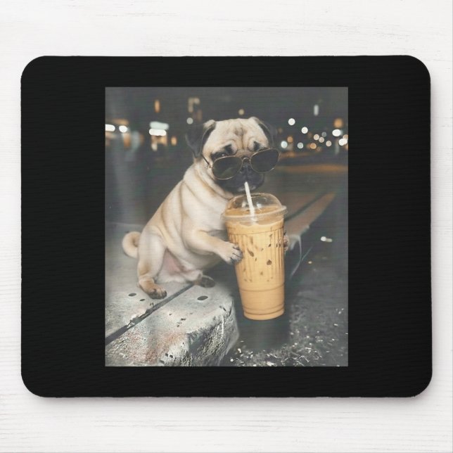 Mops trinkt Eiskaffee lustiges Tier Meme Hund Mops Mousepad (Vorne)