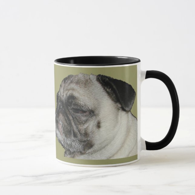 Mops Wecke Tasse auf (Rechts)