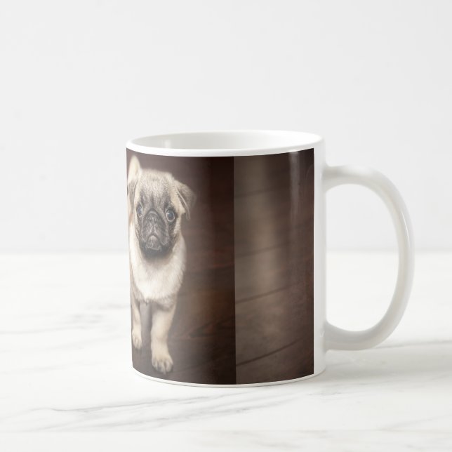 Mopswelpe im Sepia Kaffeetasse (Rechts)