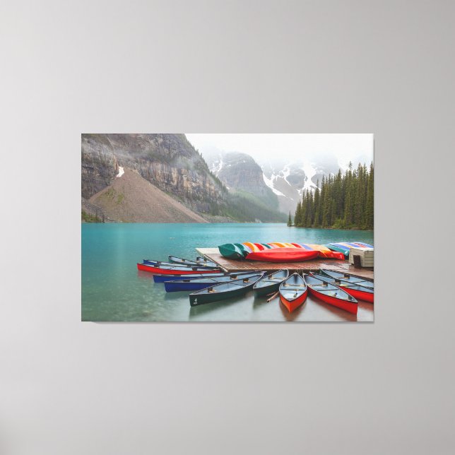 Moraine Lake Canoes Leinwanddruck (Vorderseite)