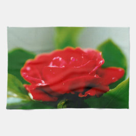 Morgengrauen rote Rose mit Taubstropfen Geschirrtuch