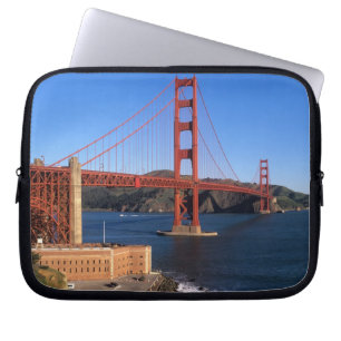 Morgenlicht badet die Golden Gate Bridge Laptopschutzhülle