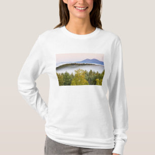 Morgennebel und die Percy Peaks, gesehen von der T-Shirt