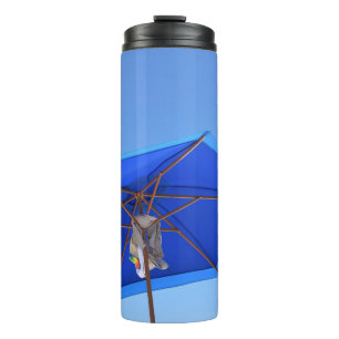 Morgens blauer und brauner Sonnenschirm Thermosbecher