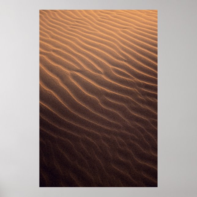 Morgens brauner Sand mit Wasser Poster (Vorne)