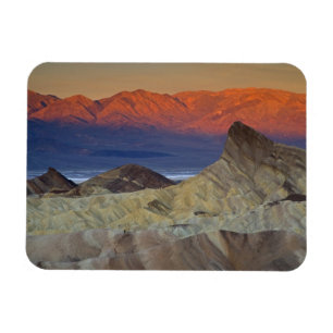 Morgens erstes Licht auf Zabriskie Point und Magnet