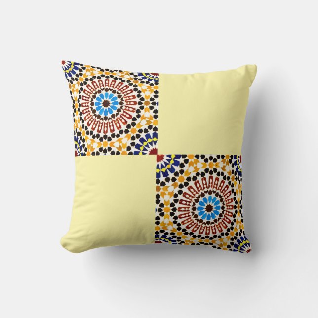Moroccan Zellige Harmony Throw Pillow Kissen (Vorderseite)