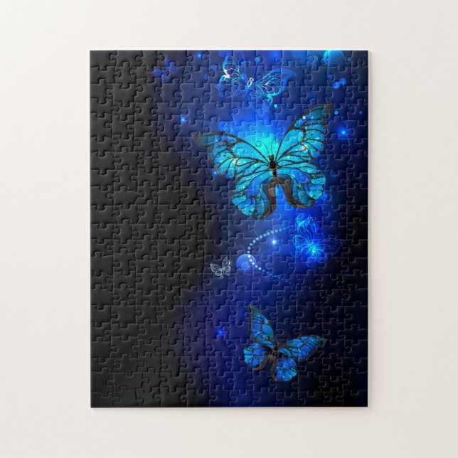 Morpho Butterfly in the Dark Background (Vertikal)