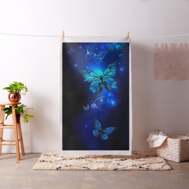 Morpho Butterfly in the Dark Background Stoff (Beispiel)