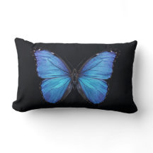 Morpho-Schmetterling isoliert auf schwarzem Hinter