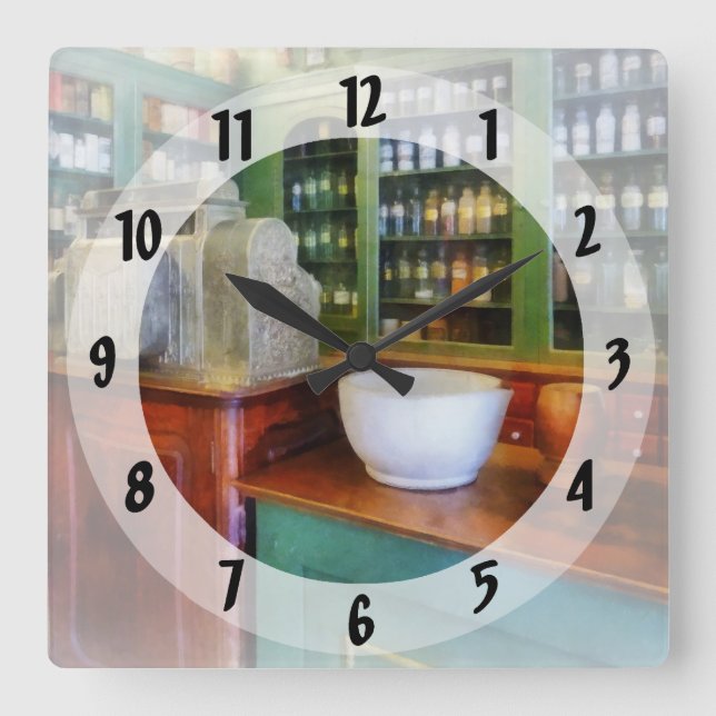 Mortar and Pestle in Pharmacy Quadratische Wanduhr (Vorderseite)