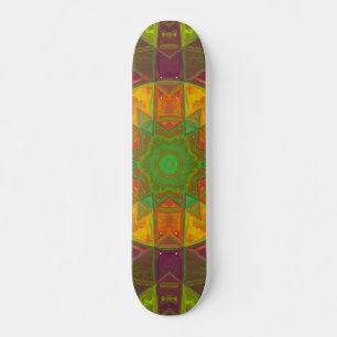 Mosaik Kaleidoskop Blume Grün Lila und Orange Skateboard