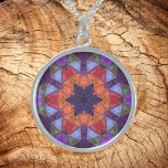 Mosaik Kaleidoskop Blume Orange Rot und Lila Sterling Silberkette<br><div class="desc">Dieses Mosaik Kaleidoskop-Design zeichnet sich durch brillante orangefarbene,  rote und lila Fliesen aus. Ein lebhaftes geometrisches Design,  inspiriert von Fraktalen,  Mandalasen und Mosaiken aus Buntglas. Holen Sie sich jetzt dieses schöne,  trippige Design und fügen Sie ein paar groovative Farben in Ihr Leben!</div>