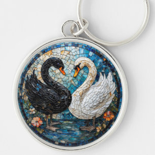 Mosaik-Kunstwerk mit schwarzen und weißen Schwänen Schlüsselanhänger