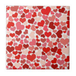 Mosaikmuster mit rotem und rosa Herz Fliese<br><div class="desc">Niedliches Mini-Rosa und rote Herzen in einem Mosaikmuster.</div>