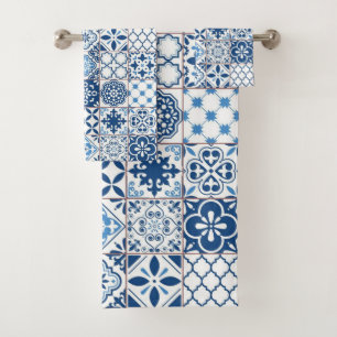 Mosaïque d'azulejo bleu indigo ornementée méditerr
