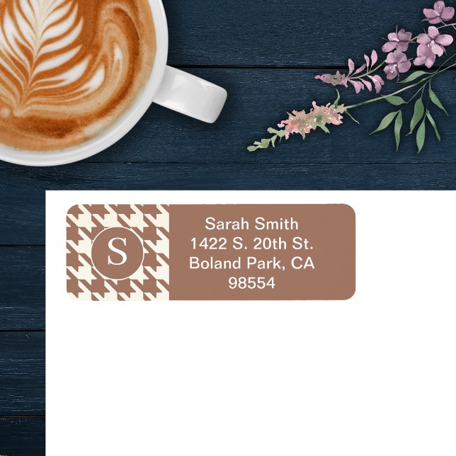 Moscha Mousse und Weiß im klassischen Hahnentrittm (Von Creator hochgeladen)