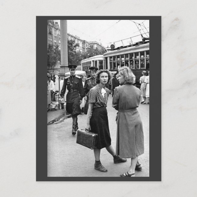 Moscou au milieu. Carte postale les années 50 (Devant)