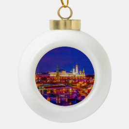 Moskauer Kreml in der Winternacht Keramik Kugel-Ornament