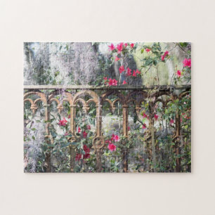 Moss espagnole. Puzzle de fleurs roses de fer forg
