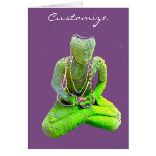 Mossy Green Buddha meditiert Thunder_Cove