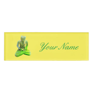 Mossy Green Buddha meditiert Thunder_Cove Namenschild