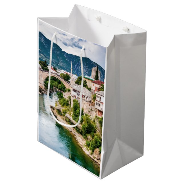 Mostar Bosnien und Herzegowina Mittlere Geschenktüte (Vorderseite Schrägansicht)