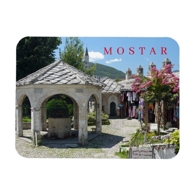 Mostar-Moschee-Innenhof mit Aussicht Kühlschrankma Magnet (Horizontal)