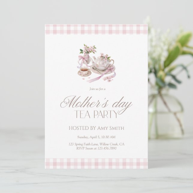 Mother’s Day Tea Party Pink Gingham Einladung (Stehend Vorderseite)