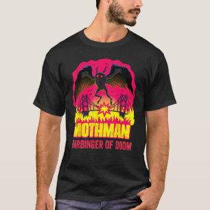 Mothman Harbinger von Doom Folklore Creepy Cryptid T-Shirt