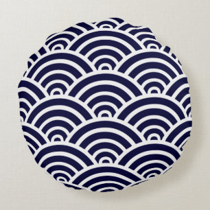 Motif de de pétoncle bleu marine et blanc Coussin