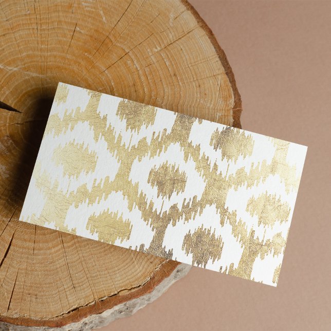 Motif Ikat blanc moderne Faux Gold (Modern White Faux Gold Hand Drawn Ikat Pattern)