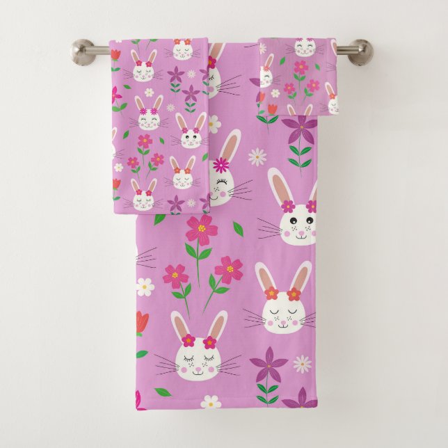 Motif mignon de Pâques avec fleurs sur rose (En situation)
