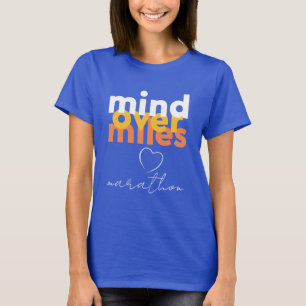 Motivation mit gelber und weißer Typografie T-Shirt