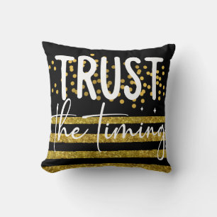 Motivationszitate im Schwarz-Gold-Design Kissen