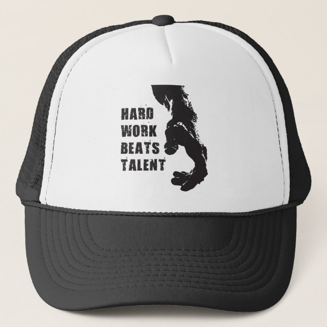 Motivierend Worte - harte Arbeit schlägt Talent Truckerkappe (Vorderseite)