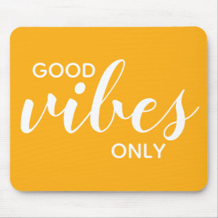 Motivierend Zitat Gute Vibes nur gelb und weiß Mousepad