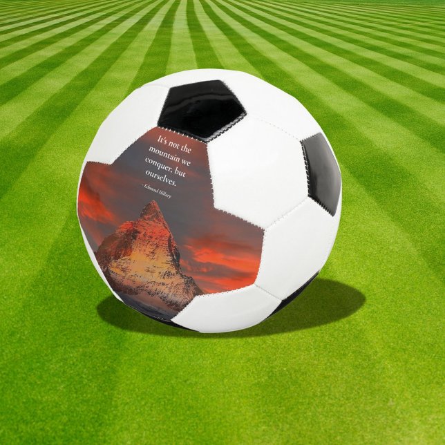 Motivierend Zitat Mount Everest Orange Sunrise Fußball (Von Creator hochgeladen)