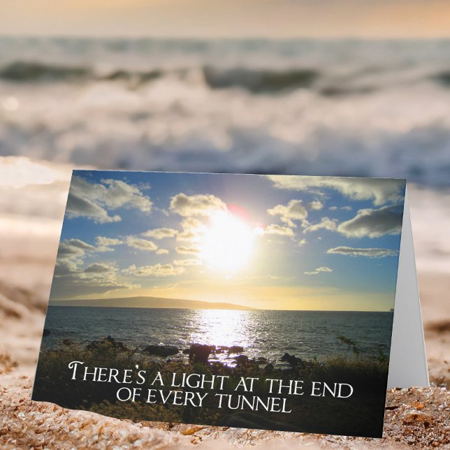 Motivierend Zitatlicht am Tunnelende Karte (Von Creator hochgeladen)