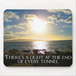Motivierend Zitatlicht am Tunnelende Mousepad