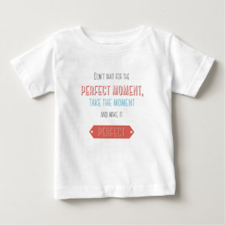 Motivierender typografischer Retro-Stil Baby T-shirt