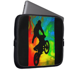 Motocross in einem Solareinschmelzen Laptopschutzhülle