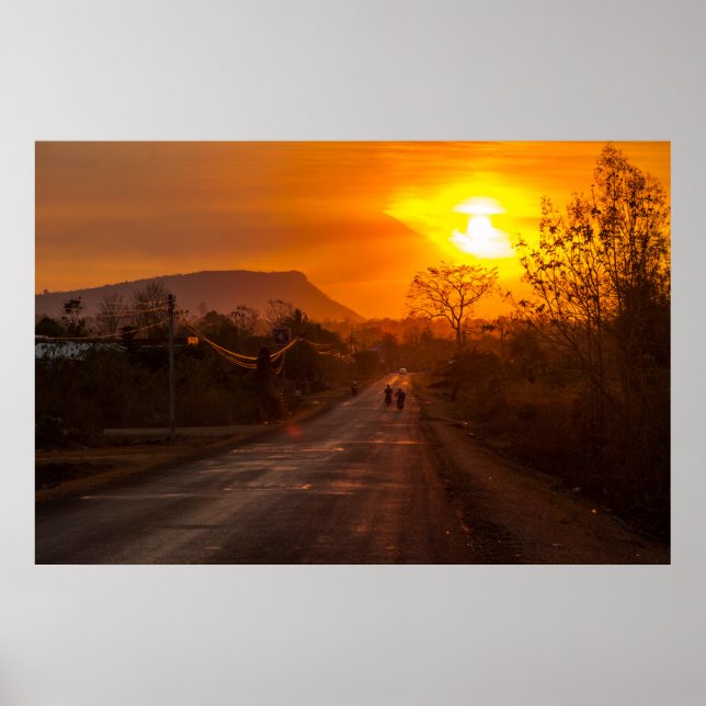 Motorrad bei Sonnenuntergang Poster (Vorne)
