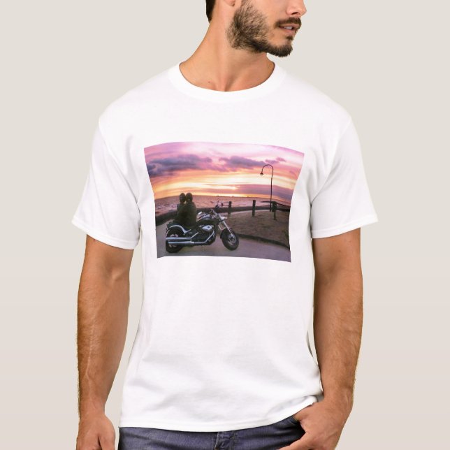 Motorrad-Liebhaber am Sonnenuntergang T-Shirt (Vorderseite)