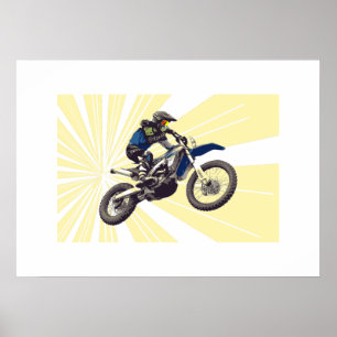 Motorradfahrer auf einem blassgelben Hintergrund Poster