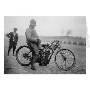 Motorradrennfahrer von Pope, 1915