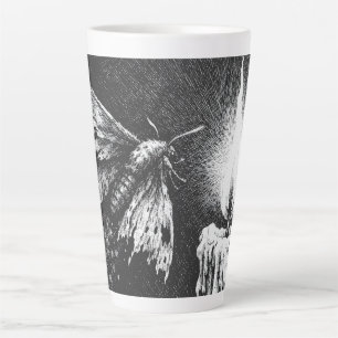 Motte zur Flamme — von BurnsInHell Milchtasse