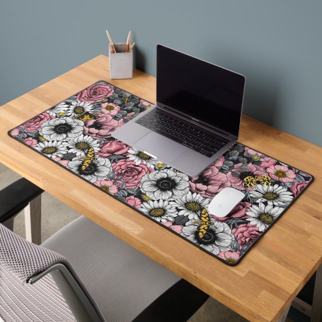 Motten auf der Blume mischen in Rosa und Grau Schreibtischunterlage (Büro 2)