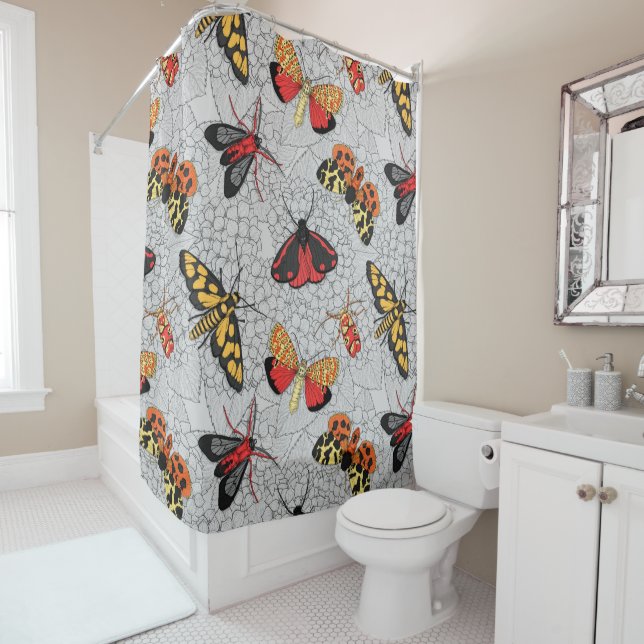 Motten auf Hydrangea Duschvorhang (Beispiel)